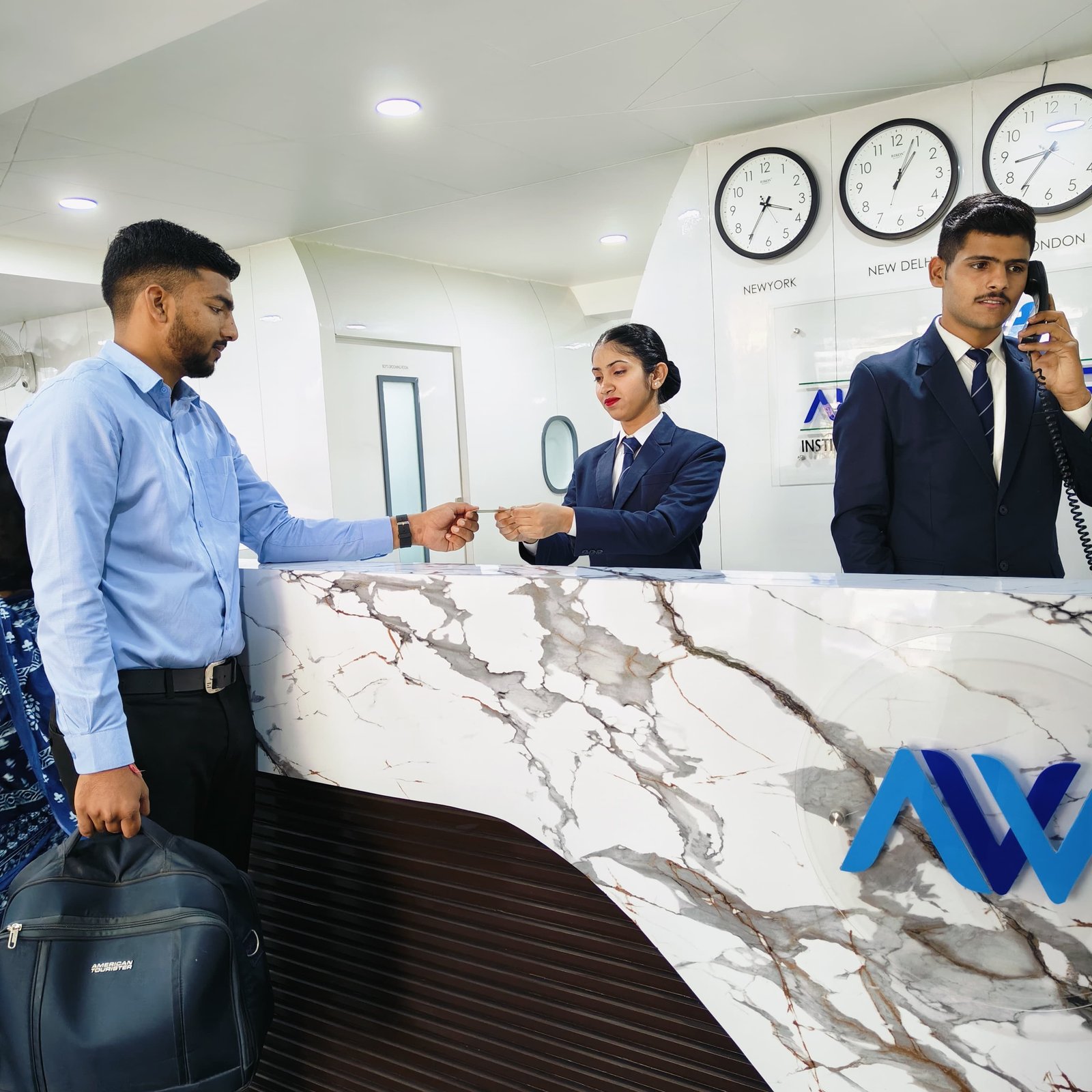 Hotel Front Office Operations – Guest Check-In & Reception Management